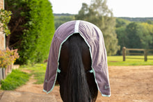 Load image into Gallery viewer, Fleece Combo rug with Neck