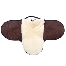 Load image into Gallery viewer, Horse Dream UK Premium PLUS Bareback pad. Sheepskin saddle, manufactured by Werner Christ Lammfelle
