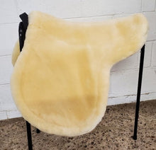 Load image into Gallery viewer, Horsedream fully lined sheepskin Jumping numnah, showing the sheepskin underside