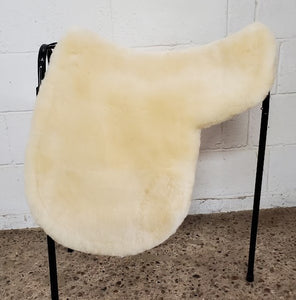 Horsedream fully lined sheepskin GP numnah, showing the underside