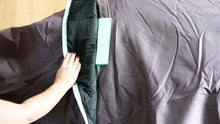 Load image into Gallery viewer, 200g Mediumweight Turnout rug with Detachable Neck