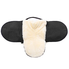 Load image into Gallery viewer, TCS with Werner Christ Lammfelle Bareback pads