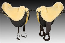 Load image into Gallery viewer, Horsedream &#39;Cloud Special&#39; Bareback Riding Pad manufactured by Christ Lammfelle